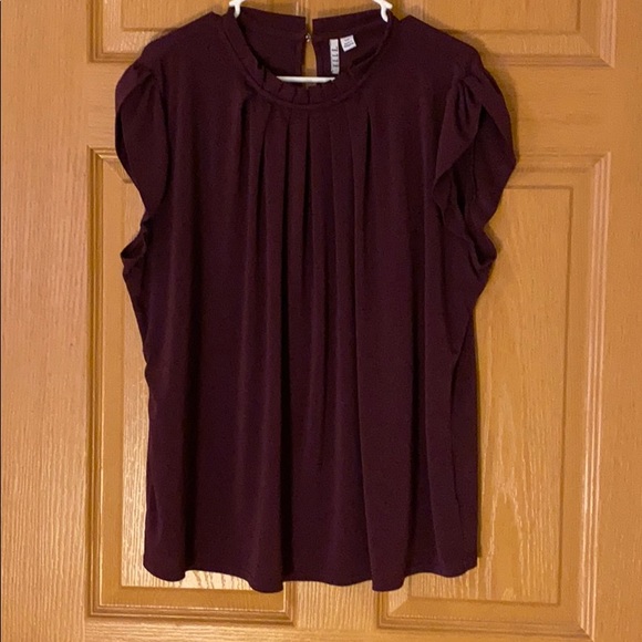 Elle Tops - Maroon shirt with black polkadots